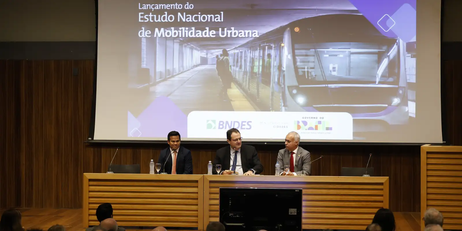 estudo-do-bndes-mapeia-187-projetos-para-melhorar-o-transporte-publico
